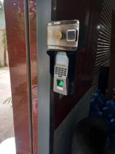 khóa vân tay nhà trọ