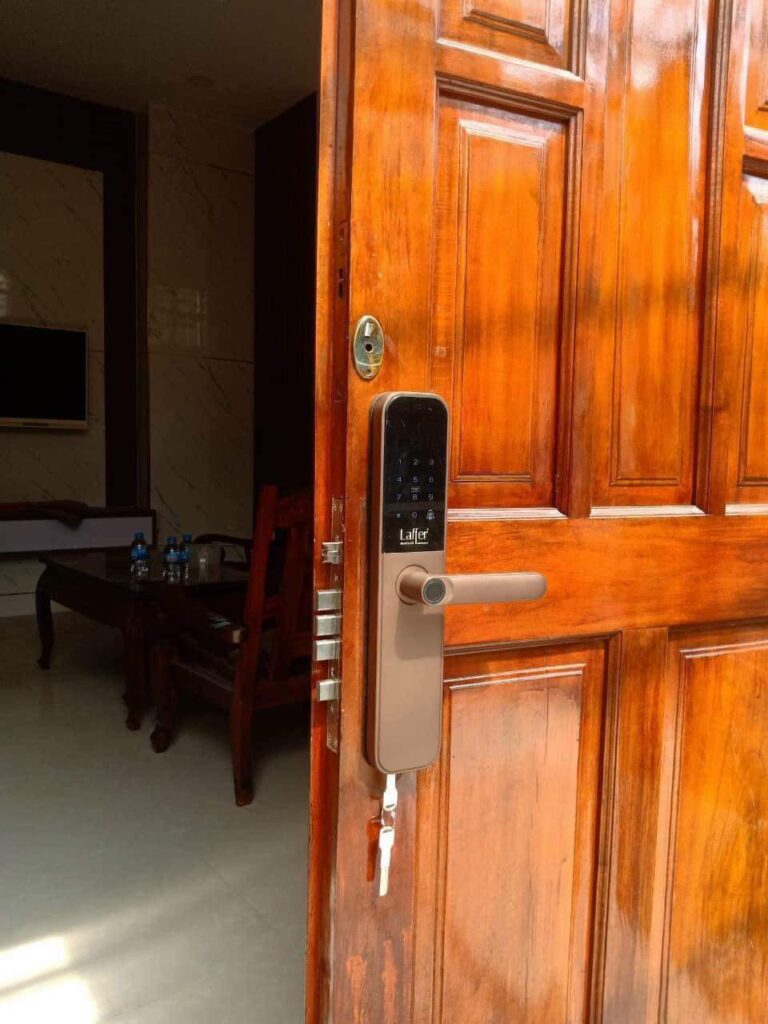 Khoá vân tay Laffer LC06