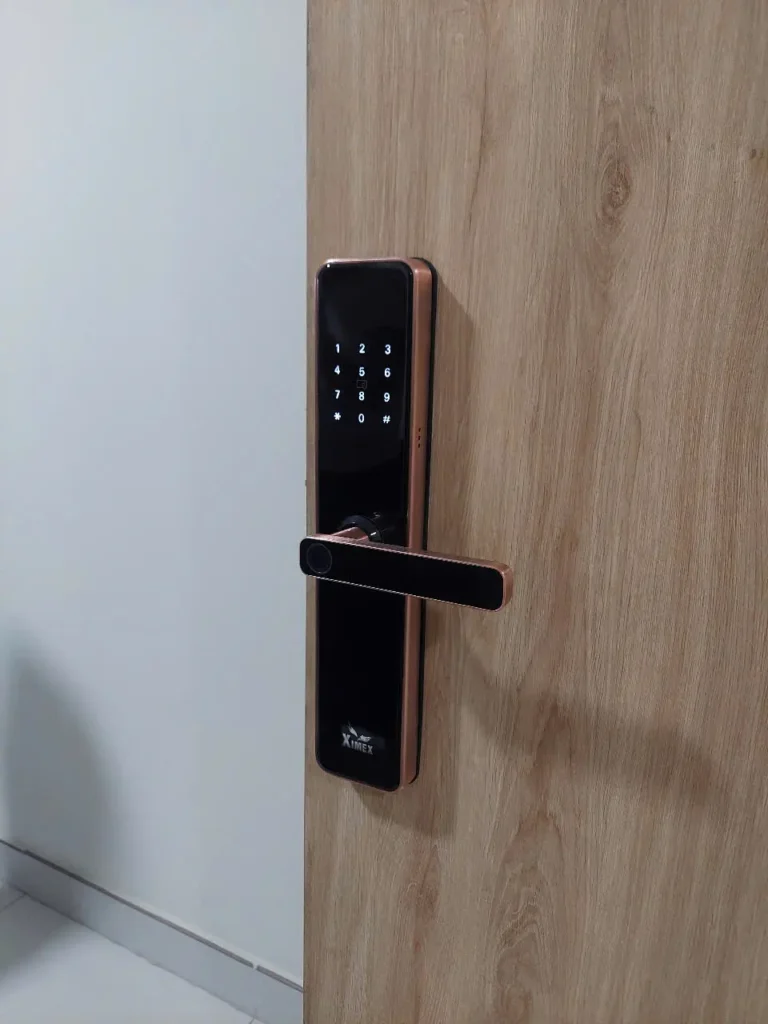 khóa vân tay cửa gỗ đà nẵng