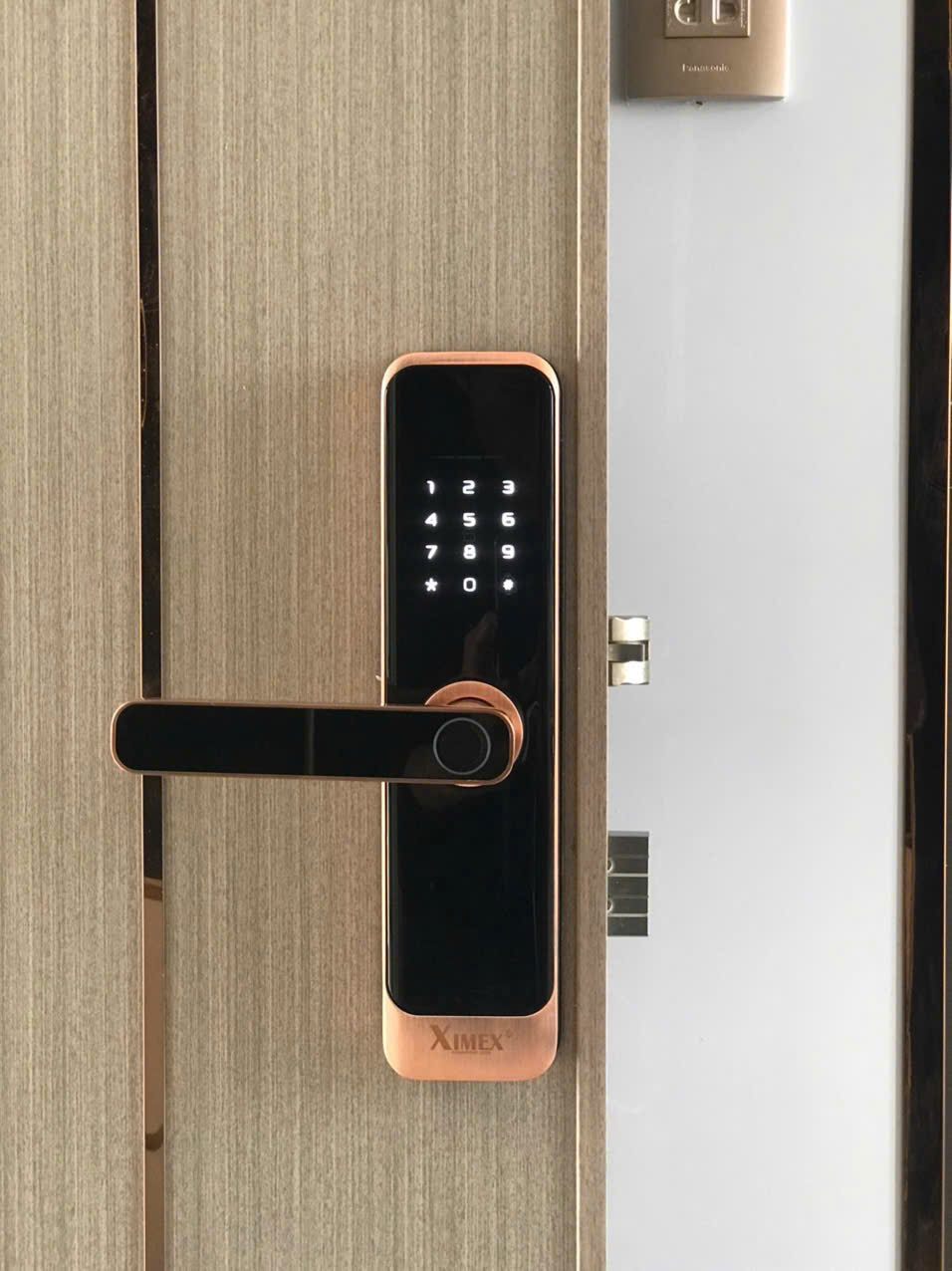 KHOÁ VÂN TAY CỬA GỖ BIÊN HOÀ