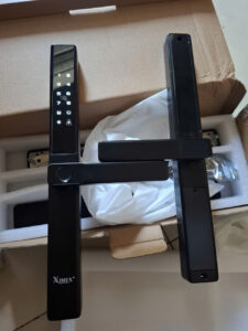 khoá điện tử cửa nhôm xingfa