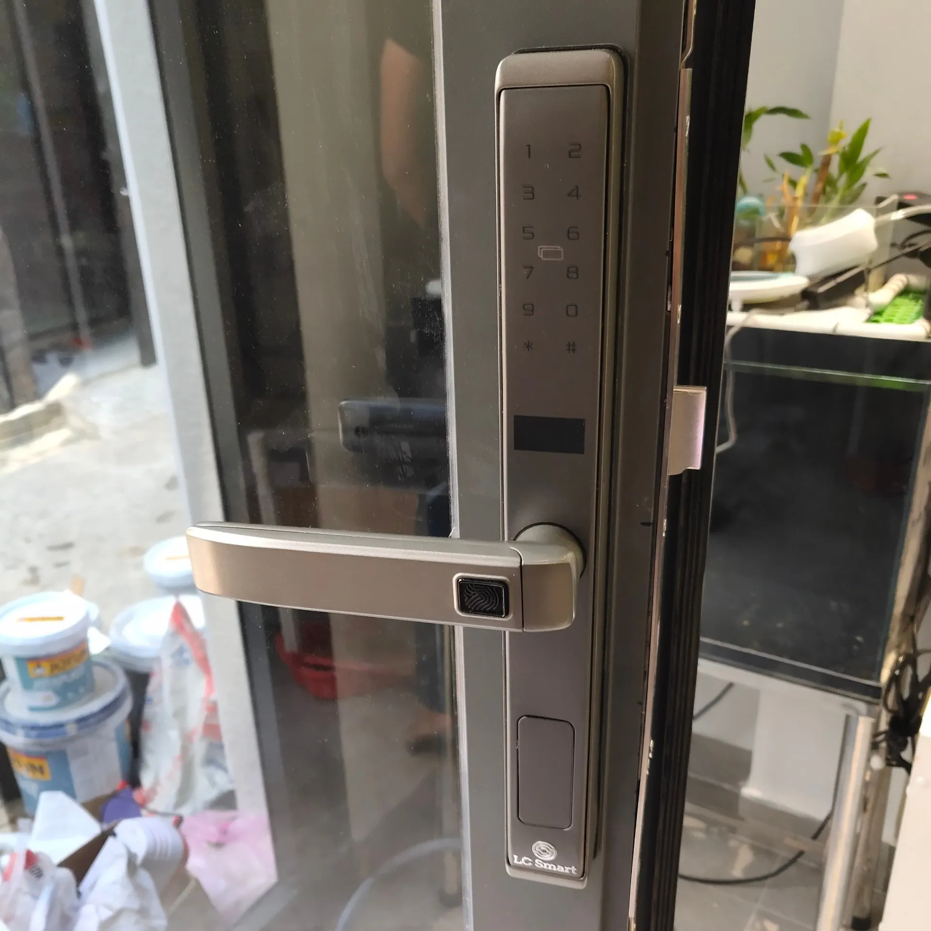 khoa van tay cua nhom